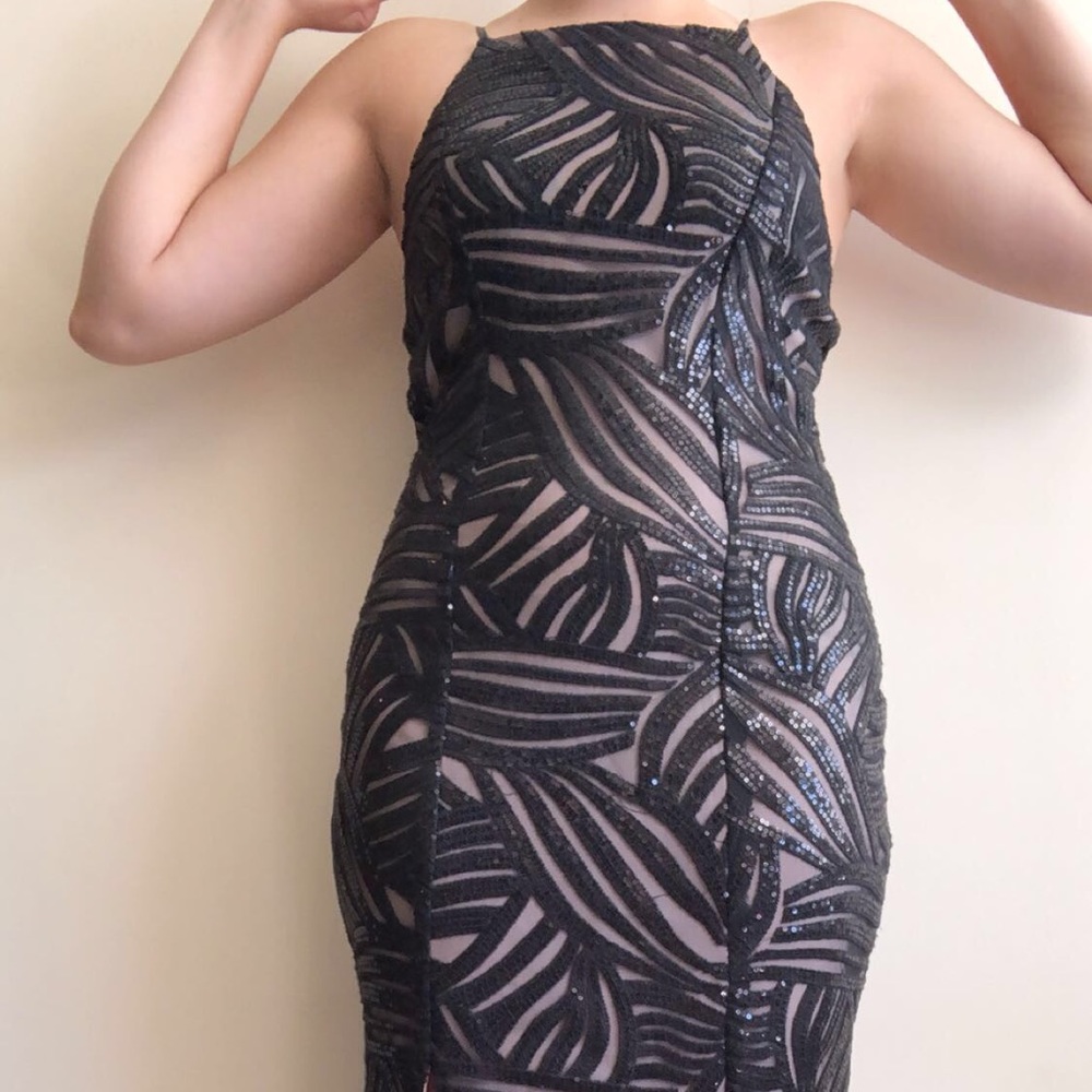 Elegant dress!